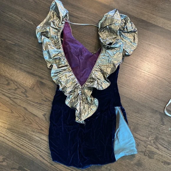 BB/Collections Velvet Metallic Romper 8 Ruffle Vintage EUC - Picture 8 of 10
